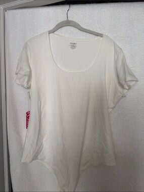 Scoop Neck Cream Bodysuit – Short Sleeve Smooth Fit